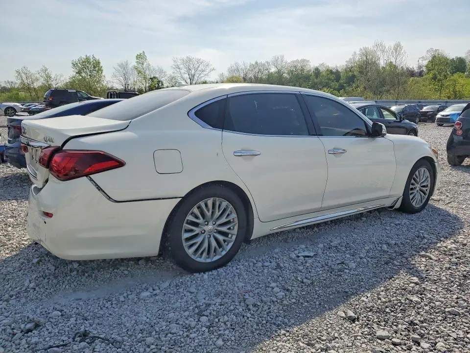 2015 INFINITI Q70L 3.7  