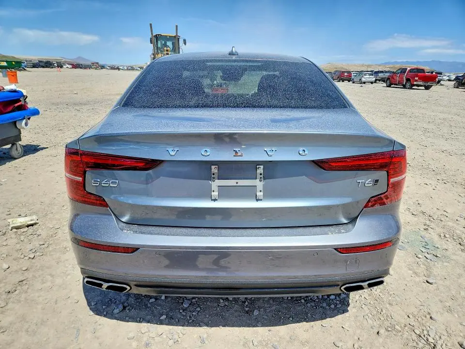 2019 VOLVO S60 T6 MOMENTUM  