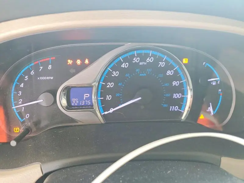 2014 TOYOTA SIENNA XLE 8-PASSENGER  