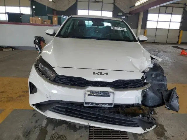 2023 KIA FORTE LX  