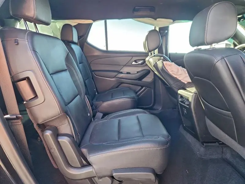 2022 CHEVROLET TRAVERSE LT  