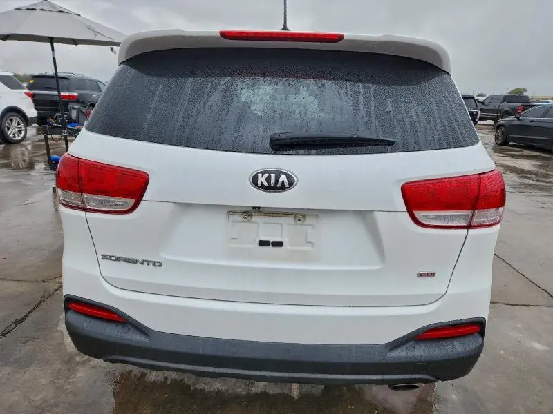 2016 KIA SORENTO LX  