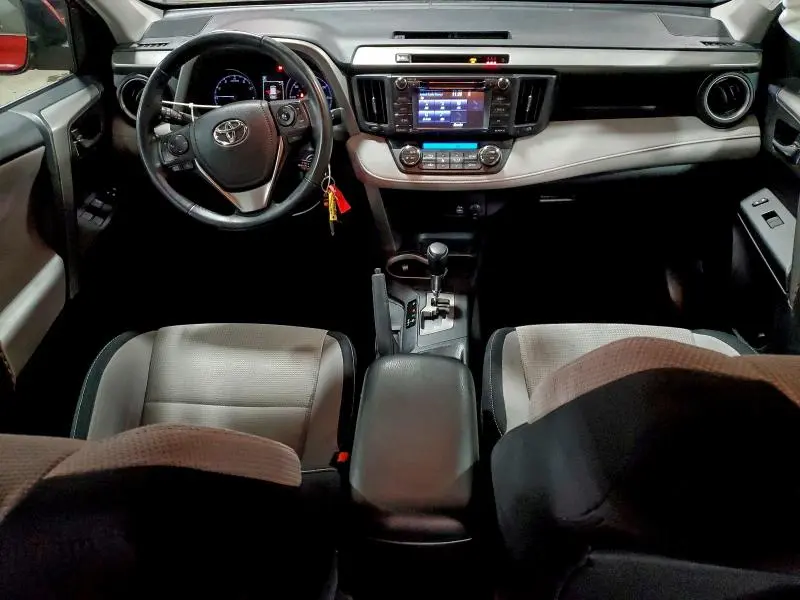 2017 TOYOTA RAV4 XLE  