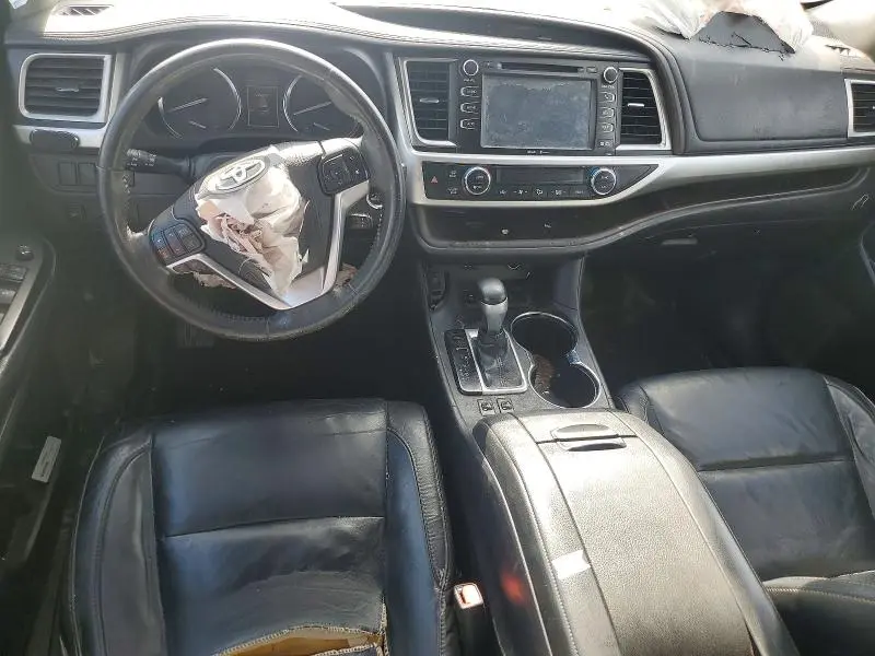 2015 TOYOTA HIGHLANDER XLE  