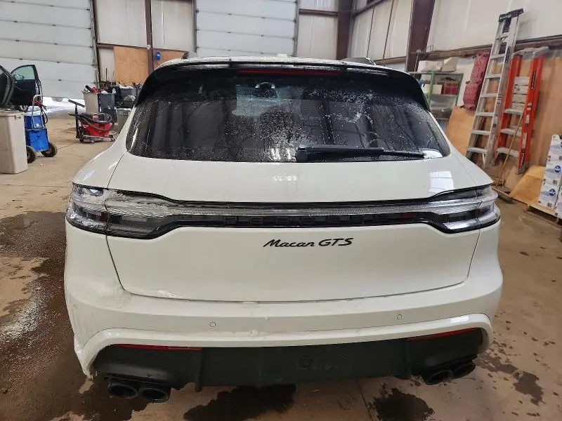 2024 PORSCHE MACAN GTS  
