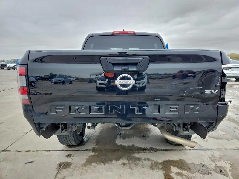 2022 NISSAN FRONTIER S  