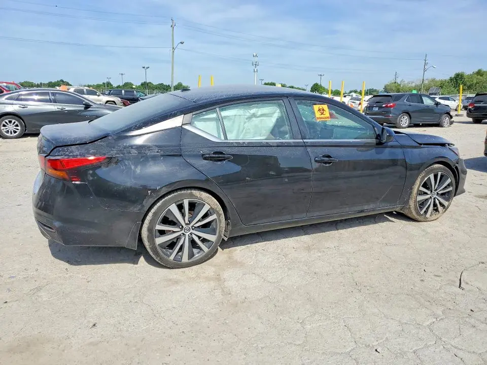 2021 NISSAN ALTIMA SR  