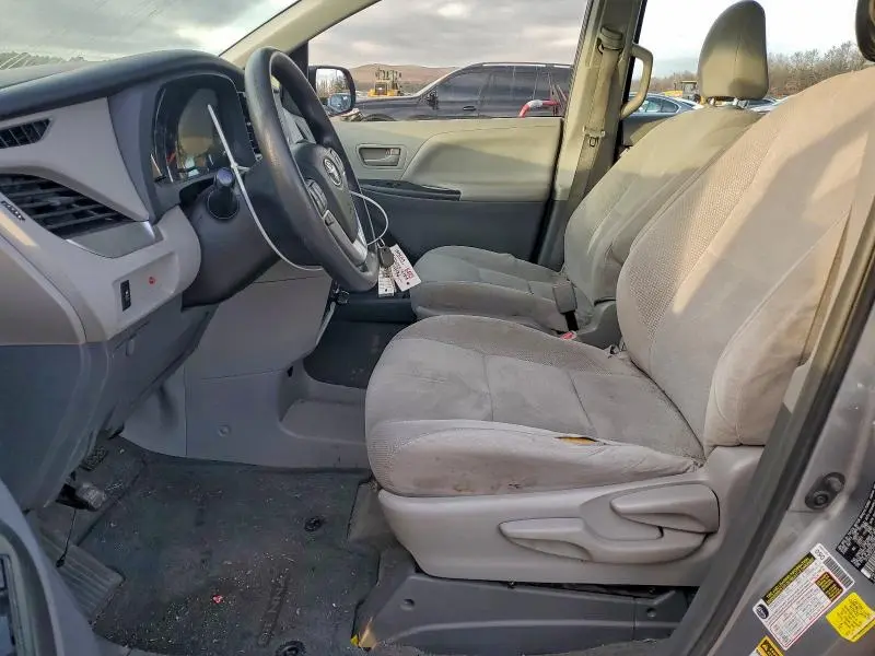 2015 TOYOTA SIENNA   