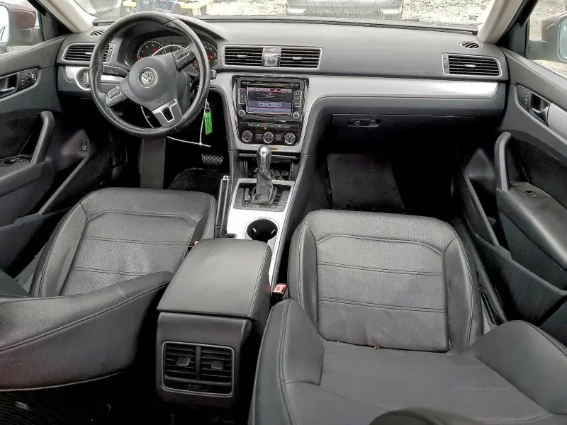 2013 VOLKSWAGEN PASSAT SE  