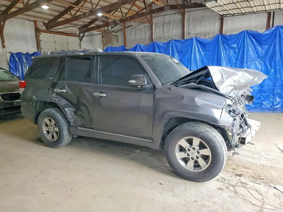 2010 TOYOTA 4RUNNER SR5  