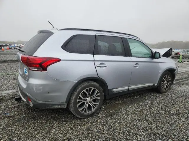 2016 MITSUBISHI OUTLANDER SE  