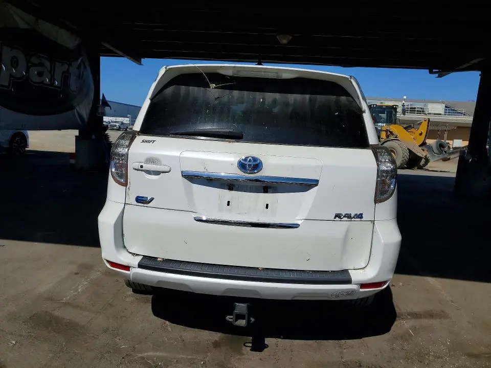 2013 TOYOTA RAV4 EV BASE  