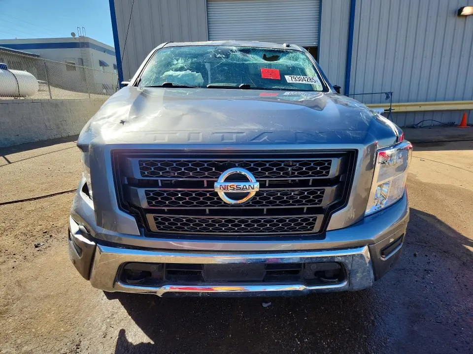 2021 NISSAN TITAN SV  