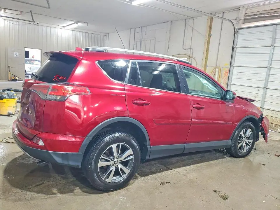 2018 TOYOTA RAV4 XLE  