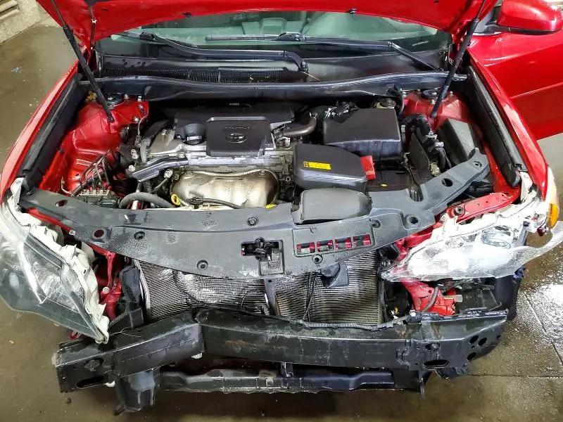 2014 TOYOTA CAMRY SE  