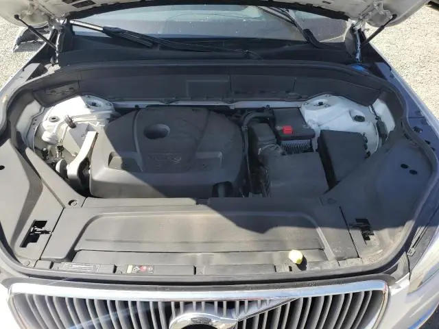 2017 VOLVO XC90 T6  