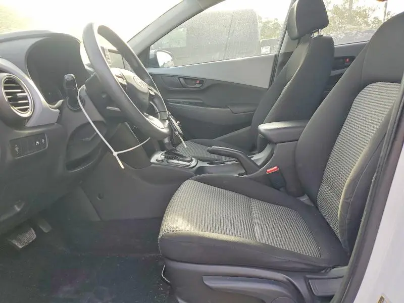2020 HYUNDAI KONA SE  