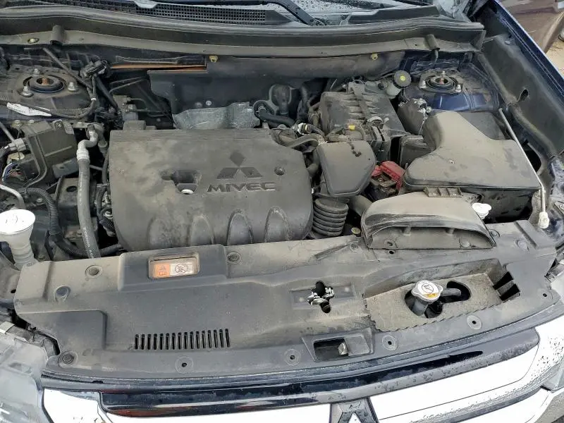 2018 MITSUBISHI OUTLANDER SE  