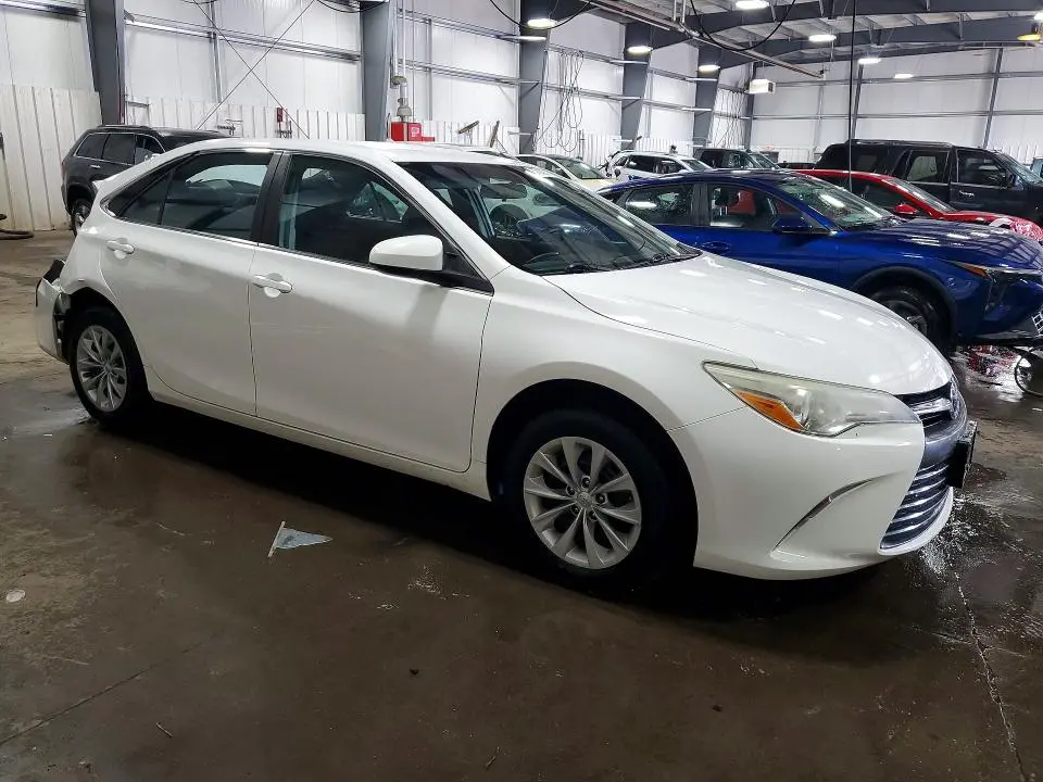 2016 TOYOTA CAMRY LE  
