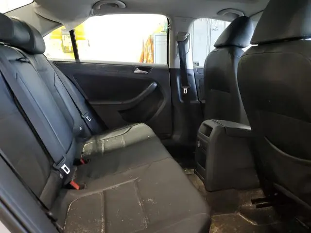 2012 VOLKSWAGEN JETTA SE  