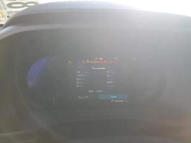 2024 VOLVO XC40 PLUS  
