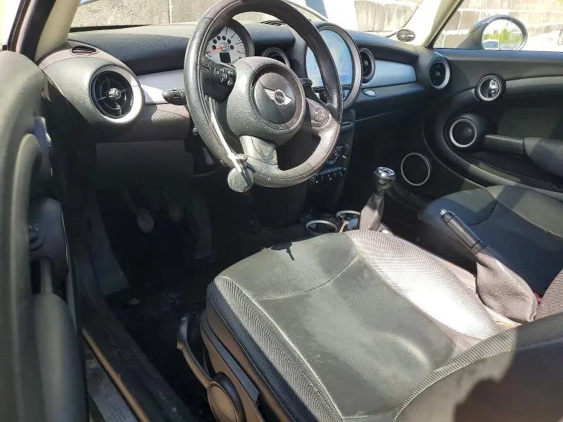 2013 MINI COOPER   