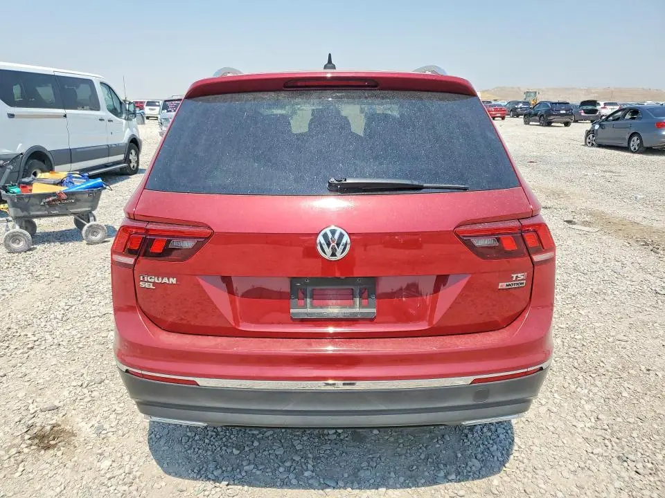 2018 VOLKSWAGEN TIGUAN SE  