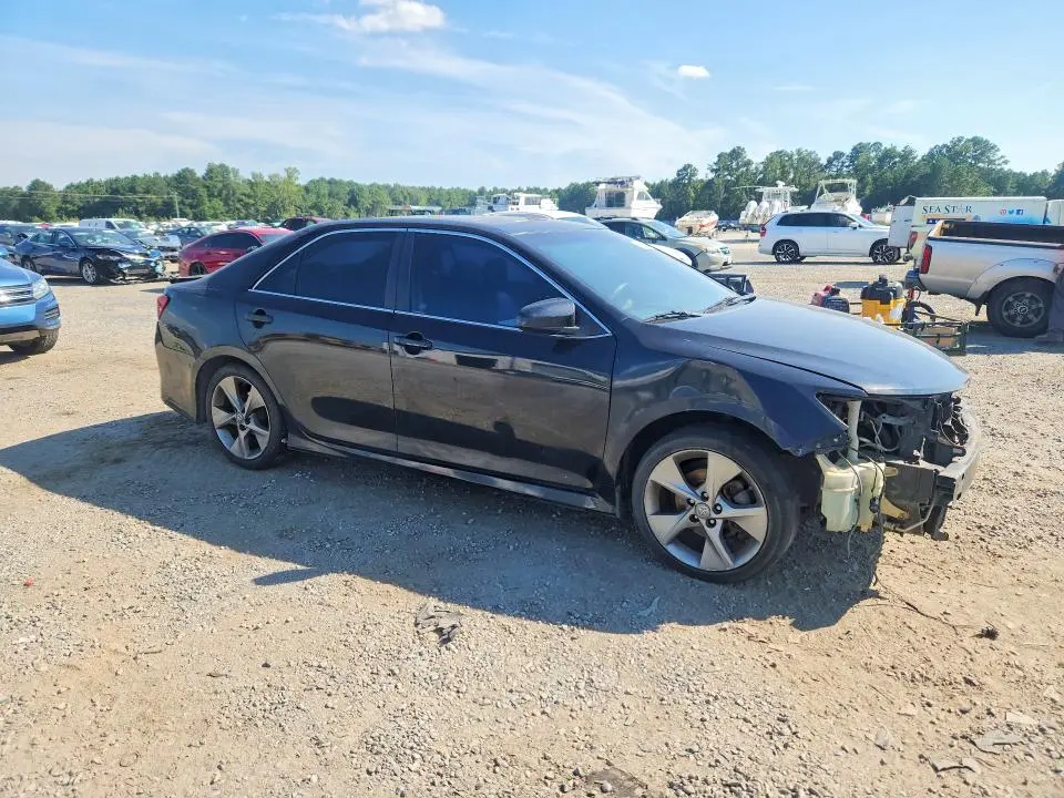 2012 TOYOTA CAMRY SE V6  