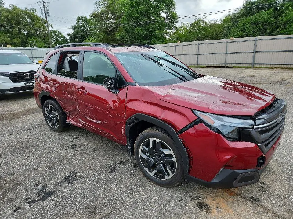 2025 SUBARU FORESTER LIMITED  