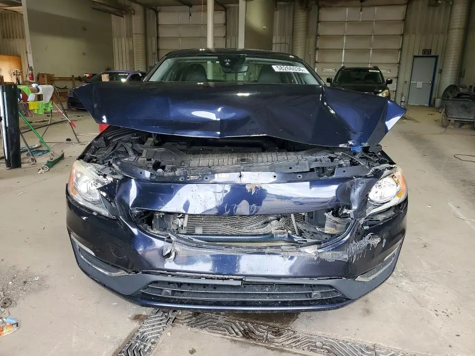 2016 VOLVO S60 PREMIER  