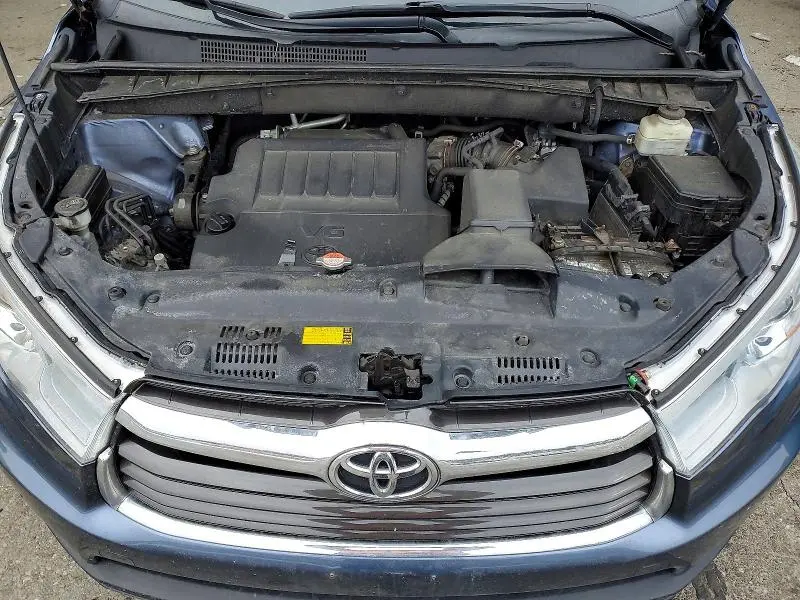 2016 TOYOTA HIGHLANDER XLE  