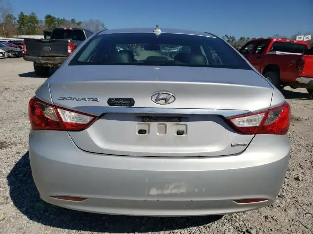 2011 HYUNDAI SONATA SE