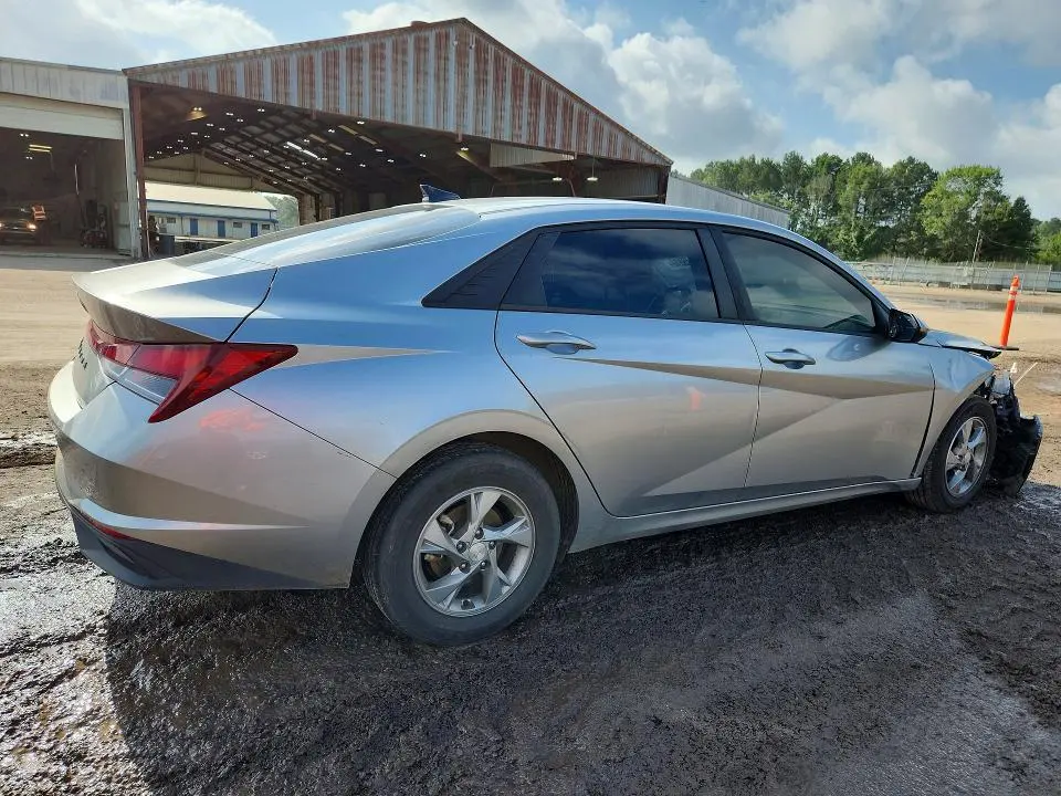 2021 HYUNDAI ELANTRA SE  
