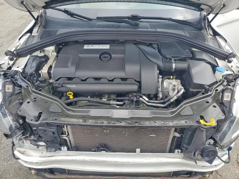 2014 VOLVO XC60 T6  