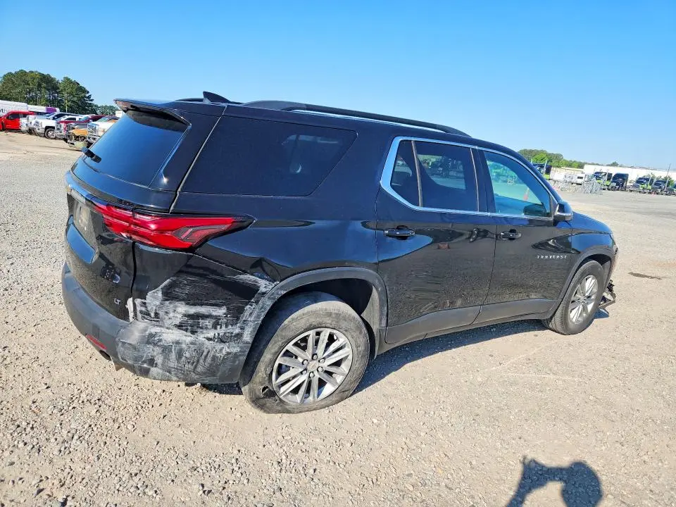 2023 CHEVROLET TRAVERSE LT  