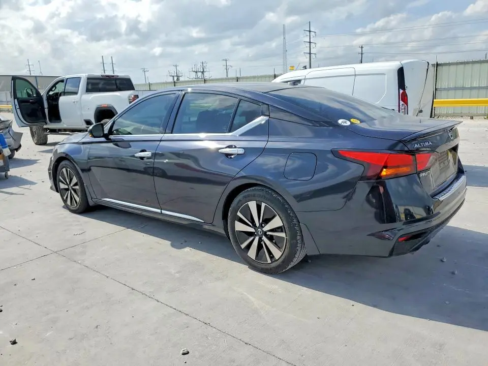 2019 NISSAN ALTIMA SV  