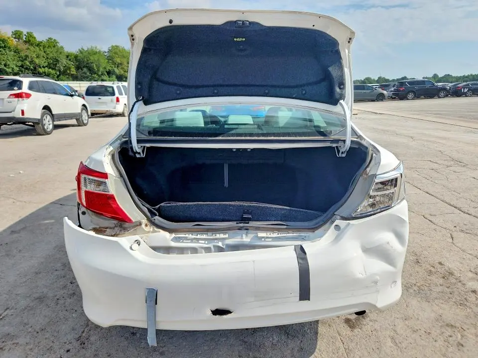 2014 TOYOTA CAMRY LE  