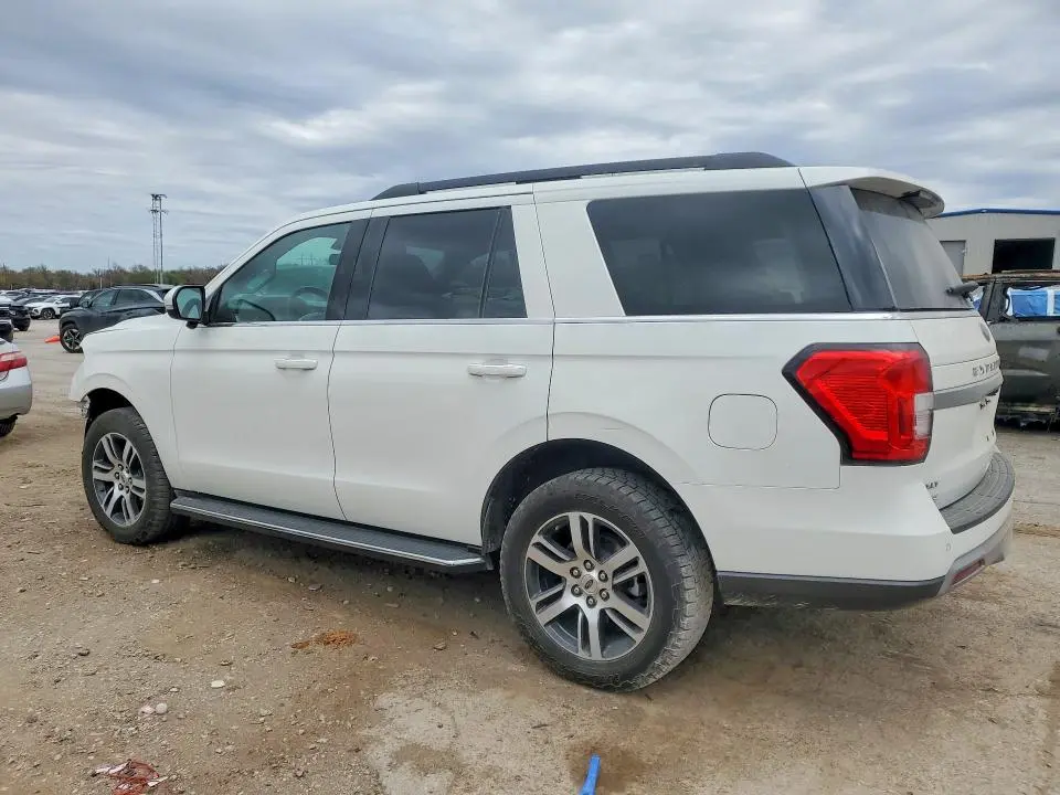 2022 FORD EXPEDITION XLT  