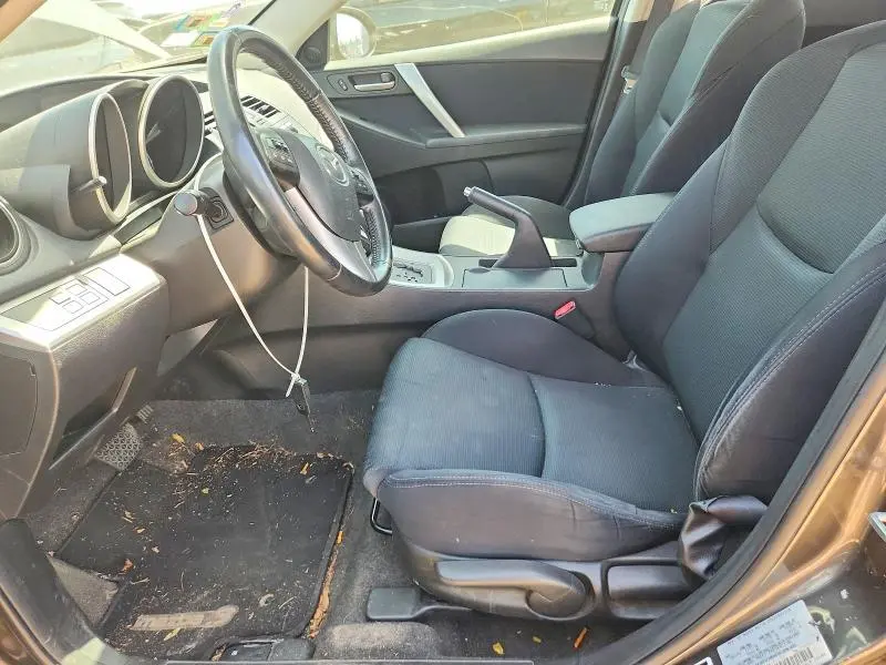 2010 MAZDA 3 S  