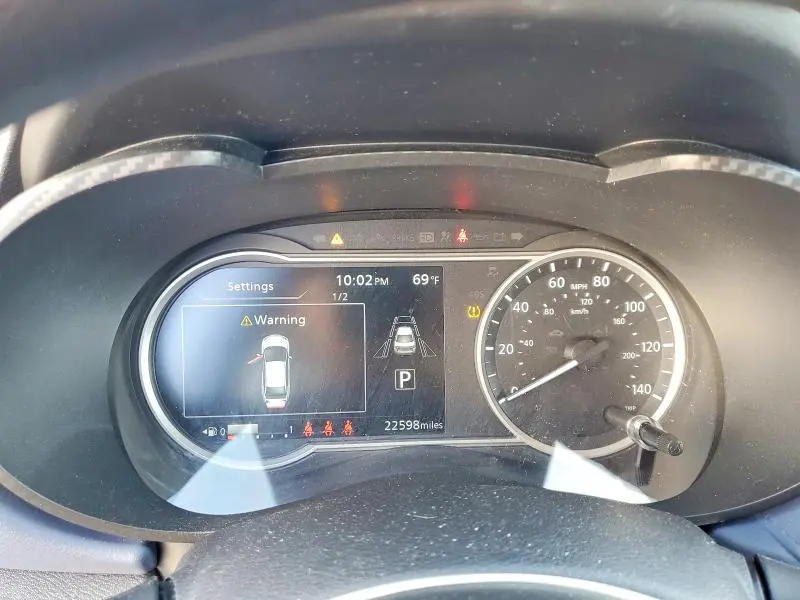 2023 NISSAN VERSA SV  