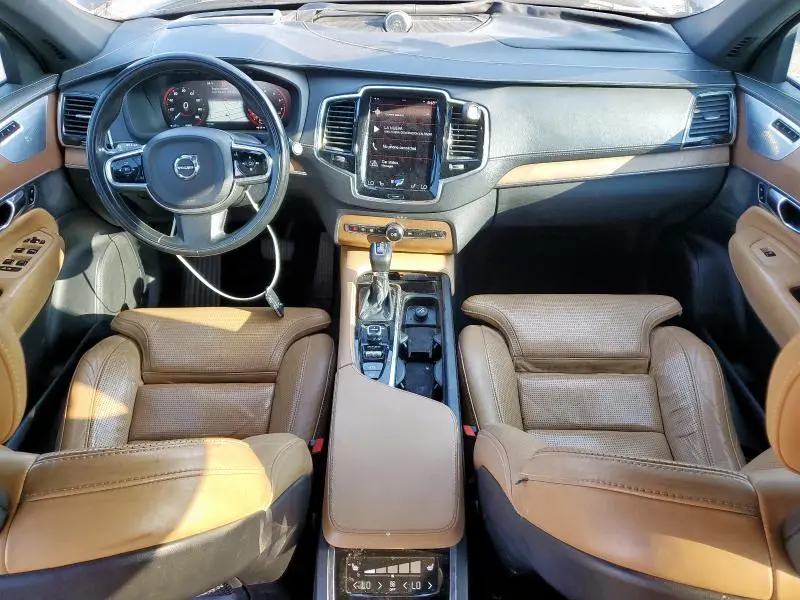 2016 VOLVO XC90 T6  