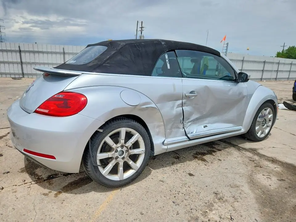 2013 VOLKSWAGEN BEETLE   