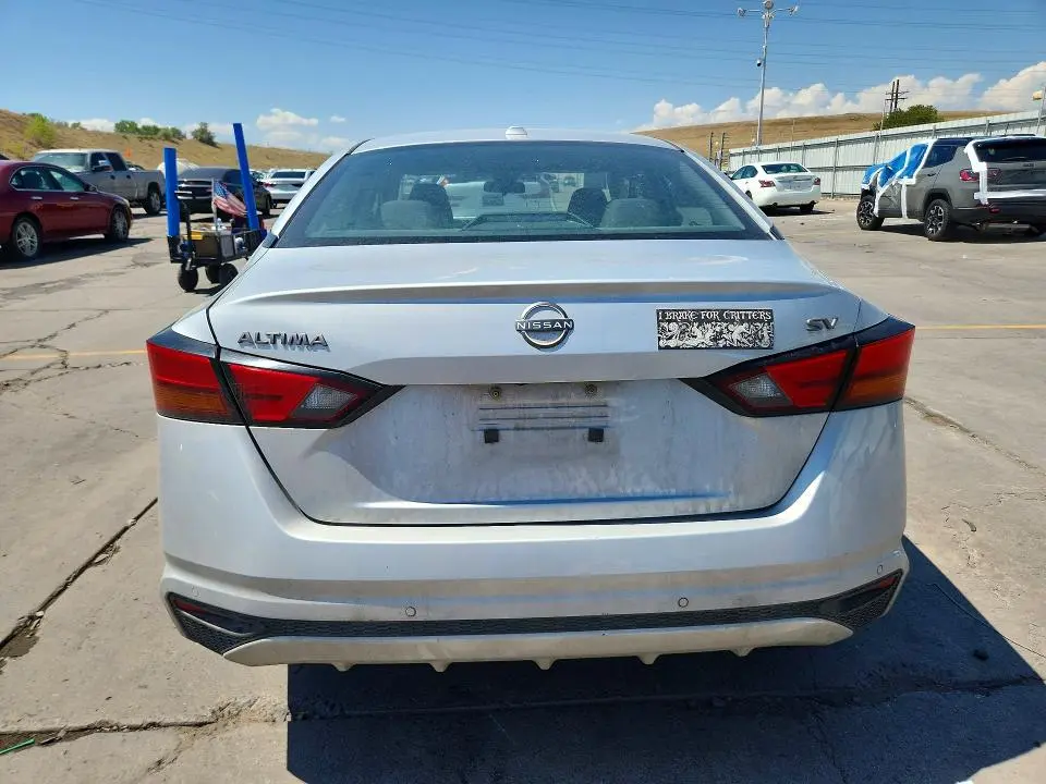 2024 NISSAN ALTIMA SV  