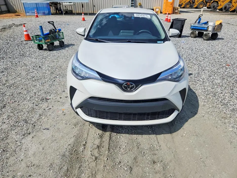 2021 TOYOTA C-HR LE  