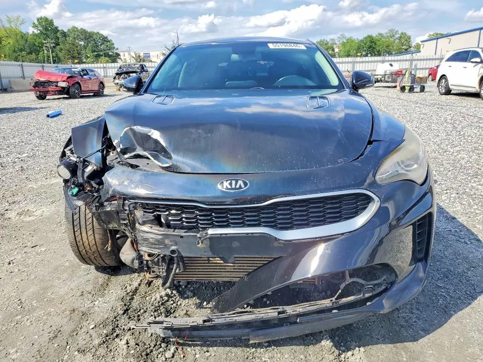 2018 KIA STINGER BASE  
