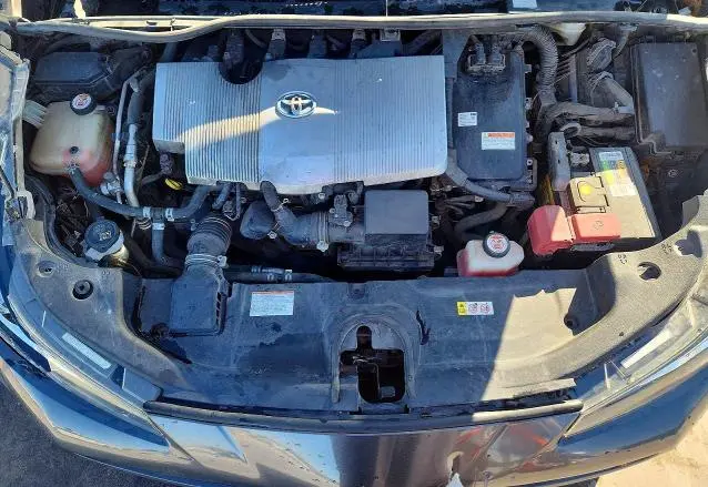 2019 TOYOTA PRIUS LE  