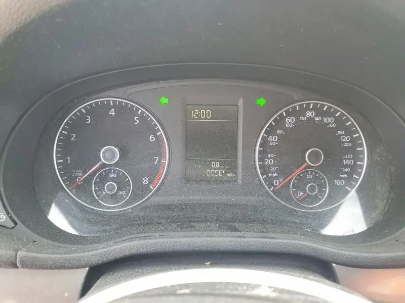 2013 VOLKSWAGEN PASSAT S  