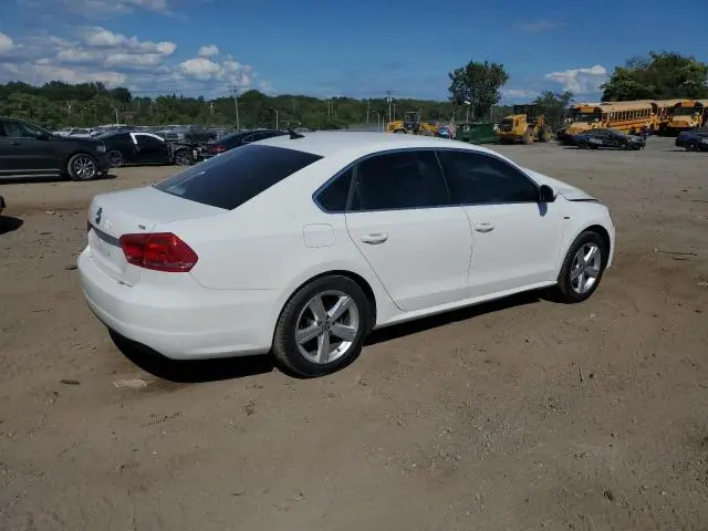 2015 VOLKSWAGEN PASSAT S  
