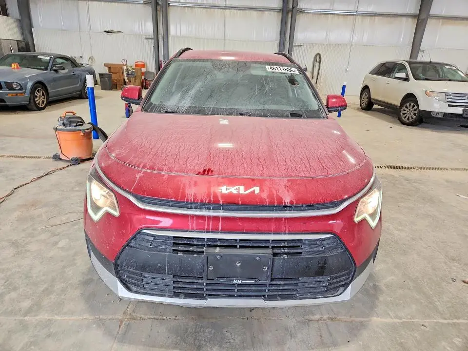 2023 KIA NIRO LX  