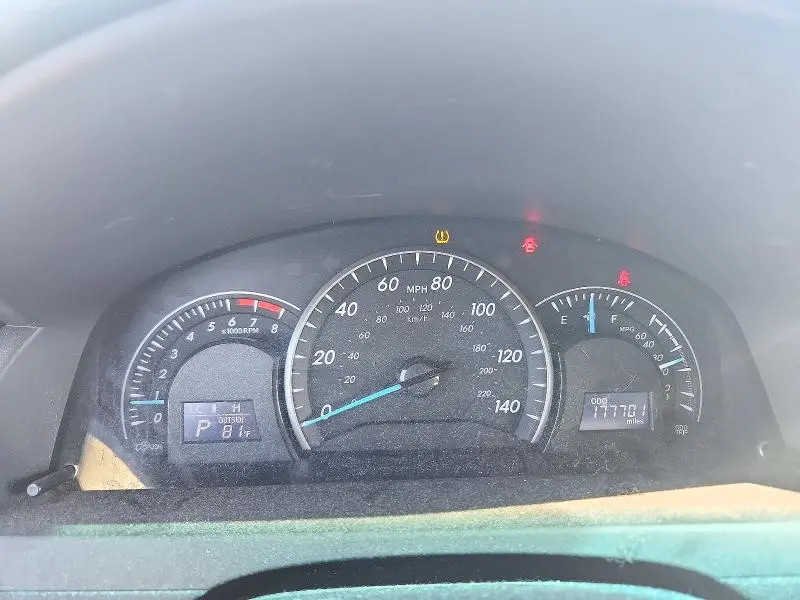 2012 TOYOTA CAMRY LE  